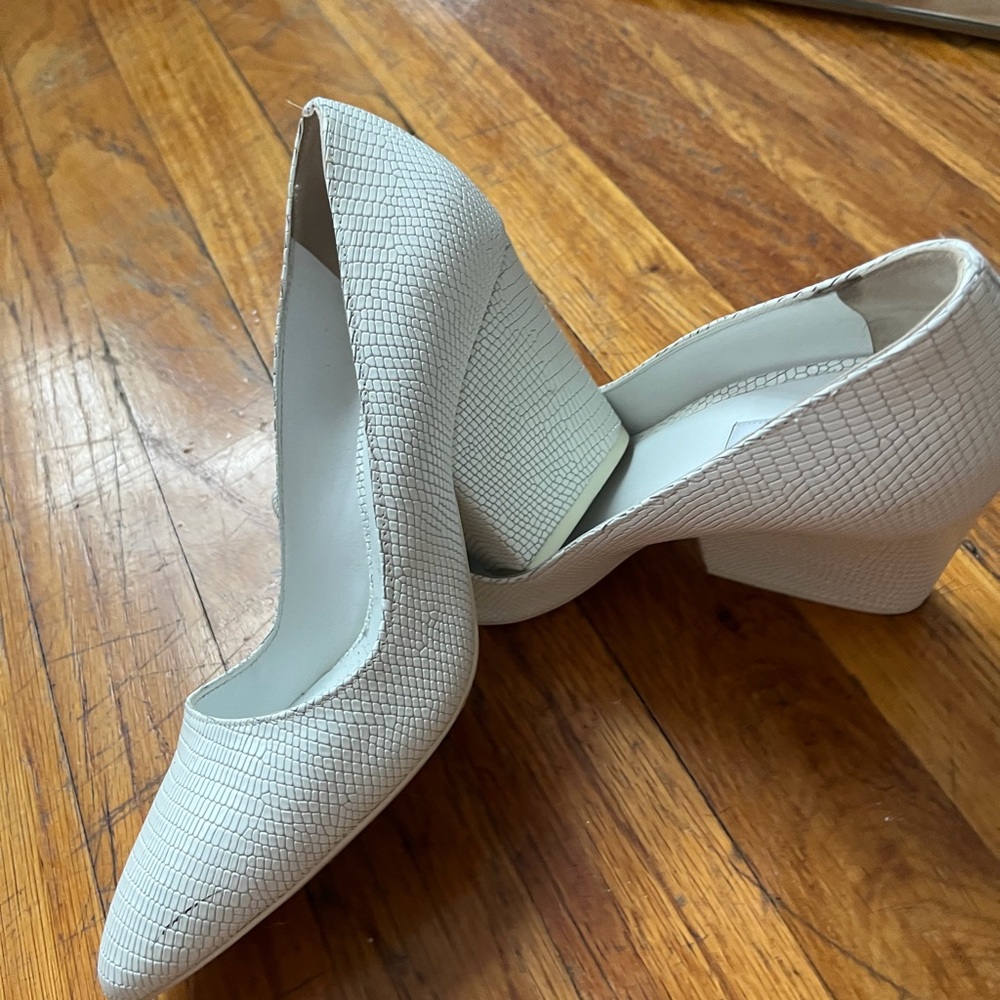 Max Mara White Block Heel Pumps